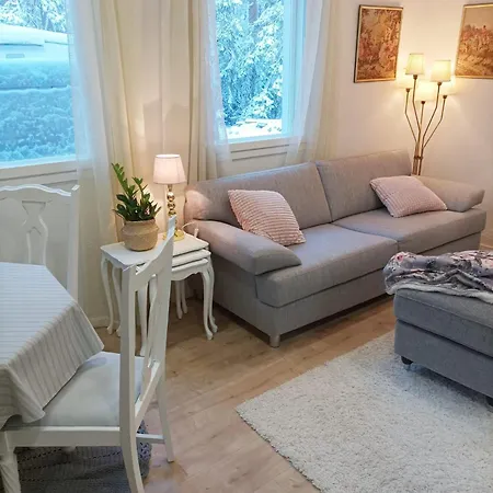 Апартаменты Persoonallinen Pieni Asunto Оулу